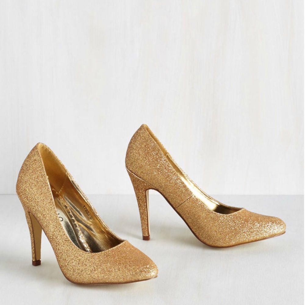 Gold Glitter Glam Heels Size 5.5